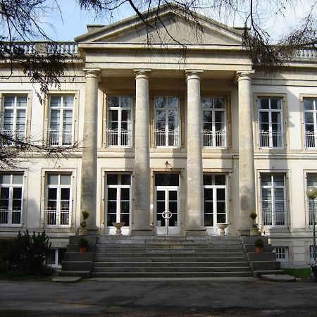 Hostellerie De La Quenoeuille Marquise Exterior foto